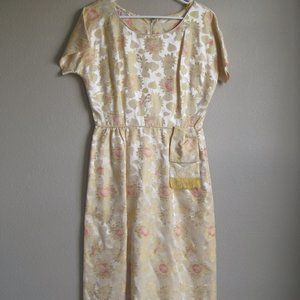 1950s Vintage gold wiggle dress with tassel - M